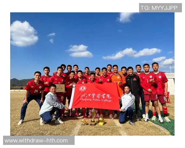 大学生足球联赛校园组精彩纷呈展现青春活力与团队精神的盛会 大学生足球联赛校园组精彩纷呈展现青春活力与团队精神的盛会